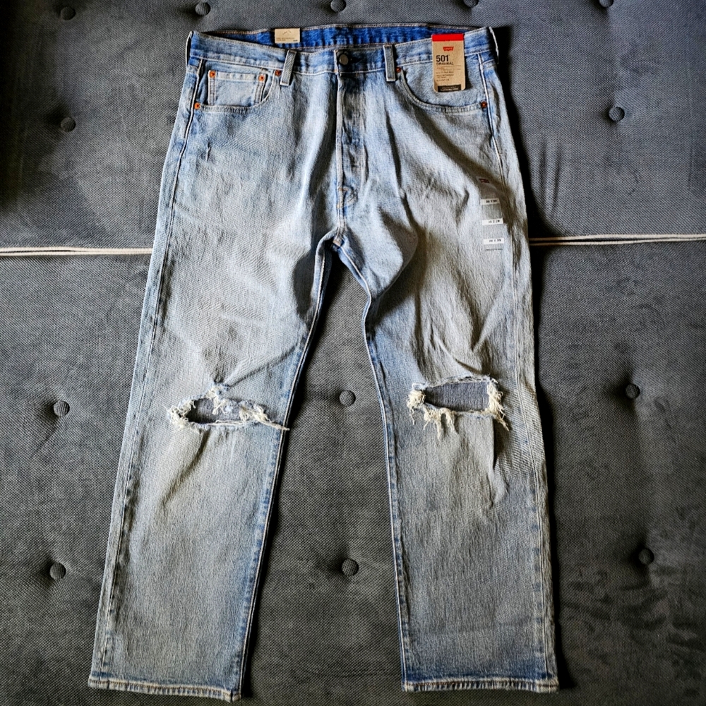 NWT Levis 501 Men's Jeans Button Fly Distressed 38x29